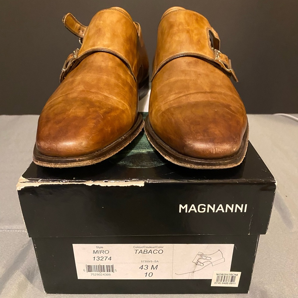 Magnanni dress shoes size 10